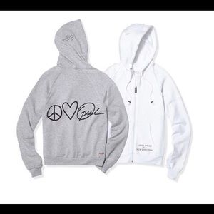 ♥️☮️ Oprah Full Zip black Hoodie